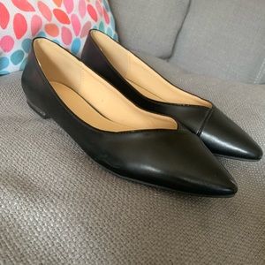 Liz Claiborne Black Leather Flat, Size 10